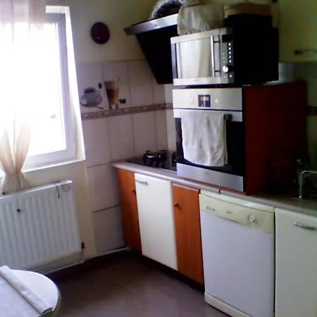 Ina Quarto em Acomodações Particulares *